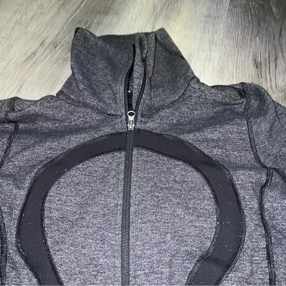 Lululemon grey and black jacket with turtleneck and zipup pockets - Picture 9 of 9